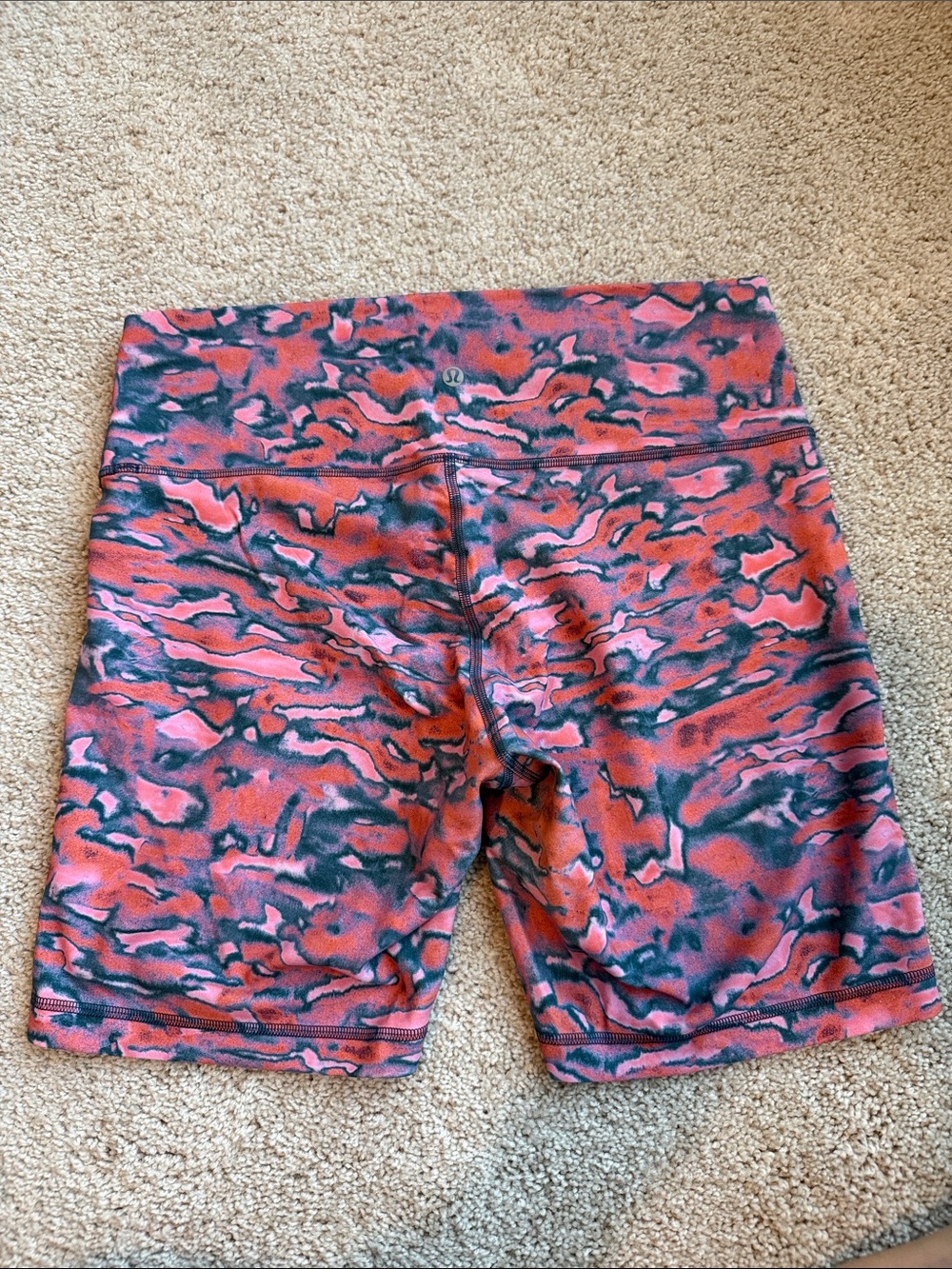 Lululemon Wonder Train 8” Short